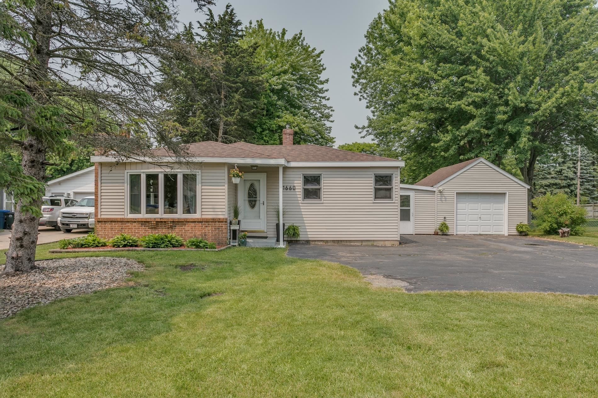 Menasha, Winnebago County, WI House for sale Property ID 416684440