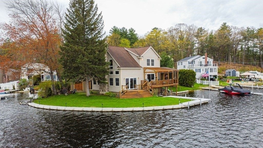 Lunenburg, Worcester County, MA Lakefront Property, Waterfront Property
