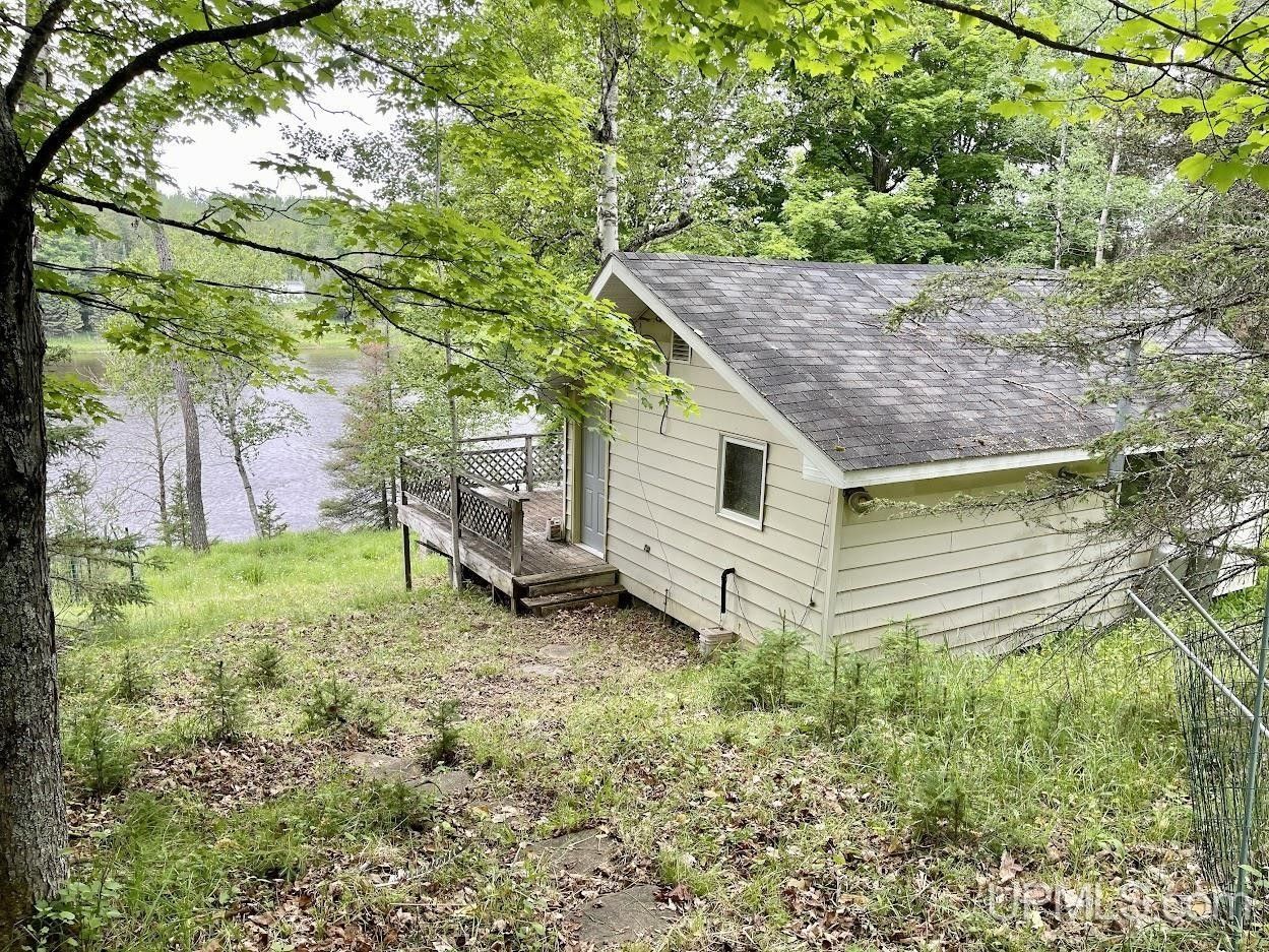 Cornell, Delta County, MI Lakefront Property, Waterfront Property