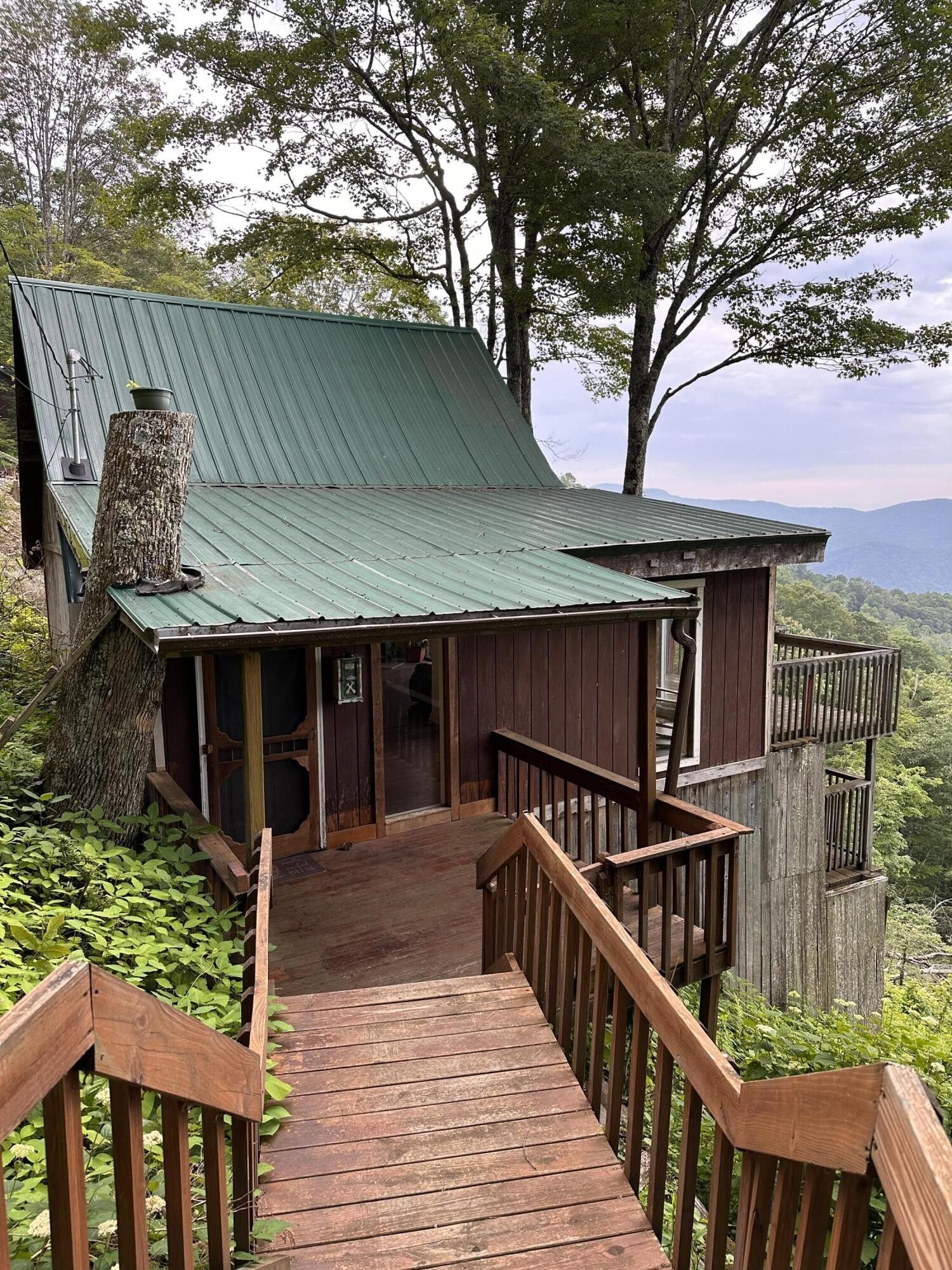Roan Mountain, Carter County, TN House for sale Property ID 416815176