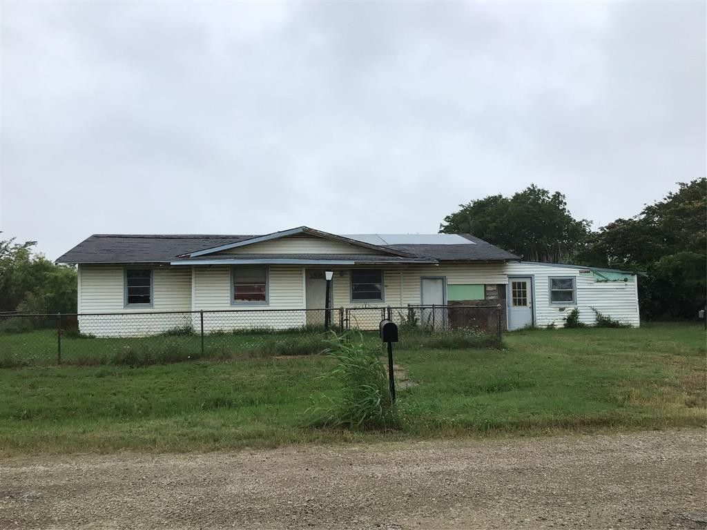 Bowie, Montague County, TX House for sale Property ID 416831687