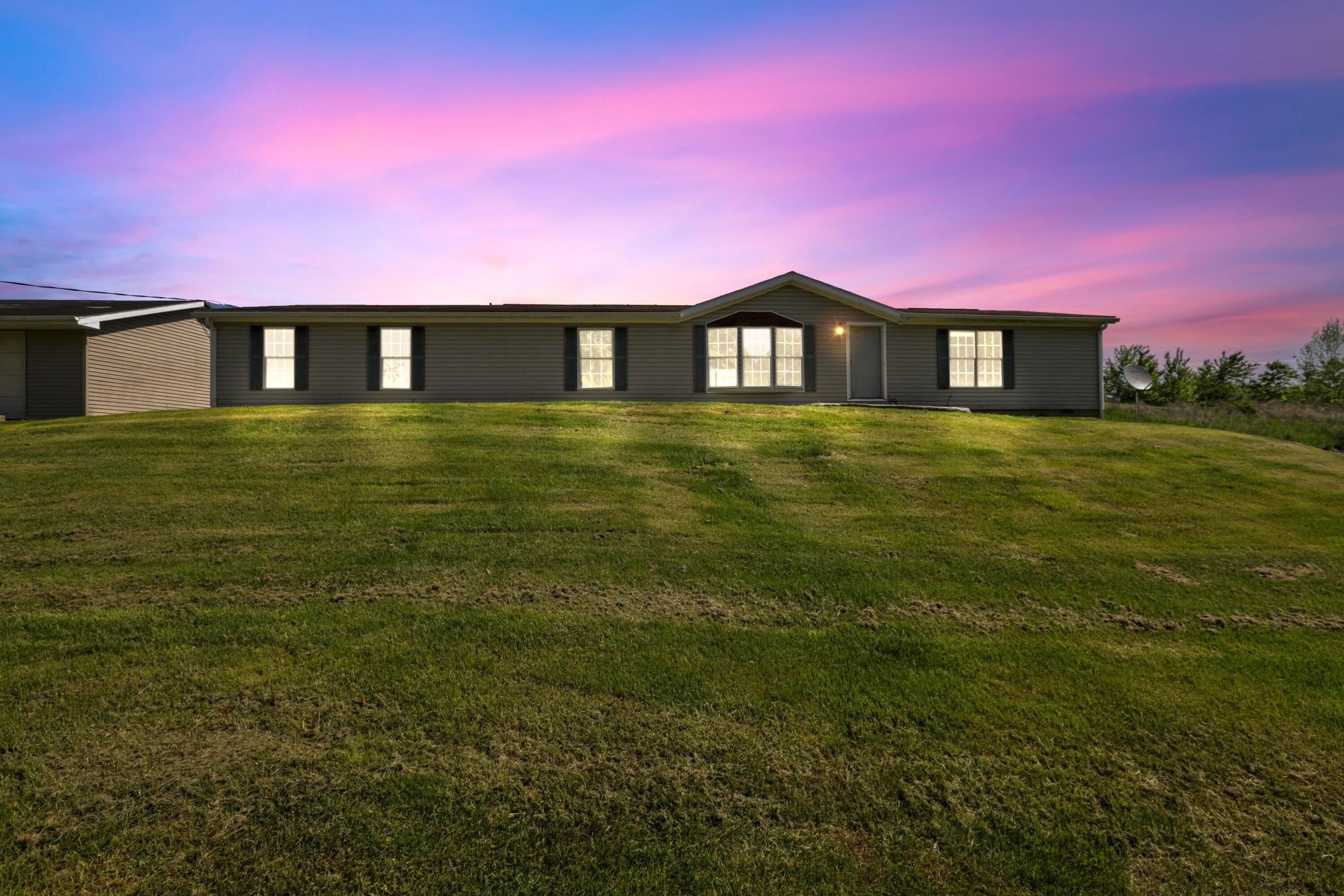 Mcarthur, Vinton County, OH House for sale Property ID 416504225