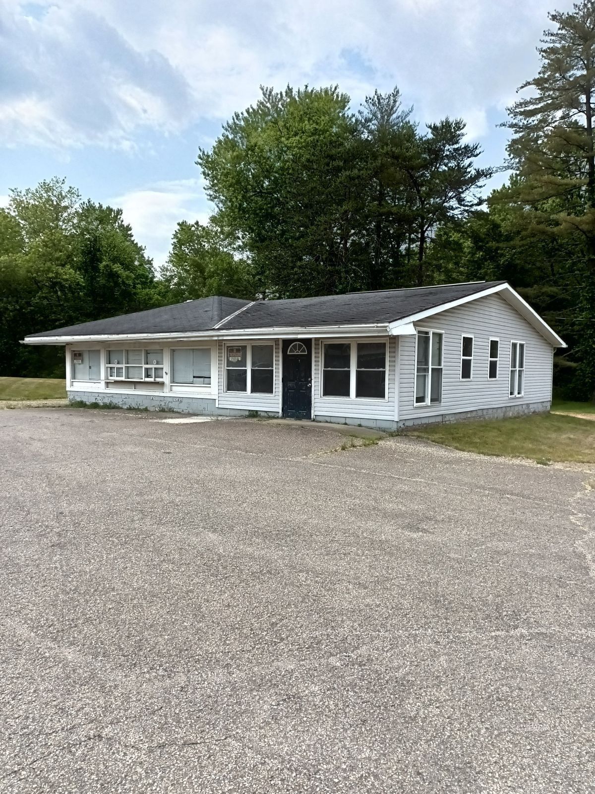Glouster, Athens County, OH Commercial Property, House for sale