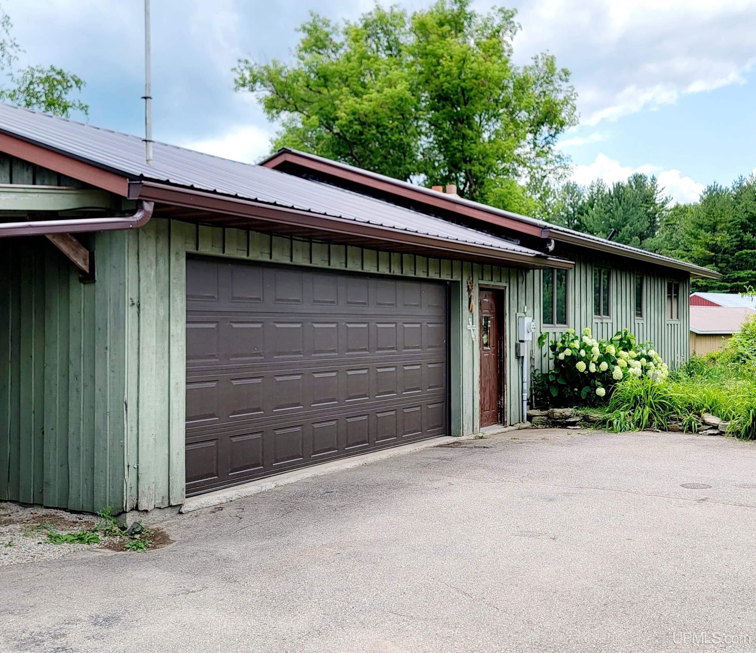 Menominee, Menominee County, MI House for sale Property ID 416920426