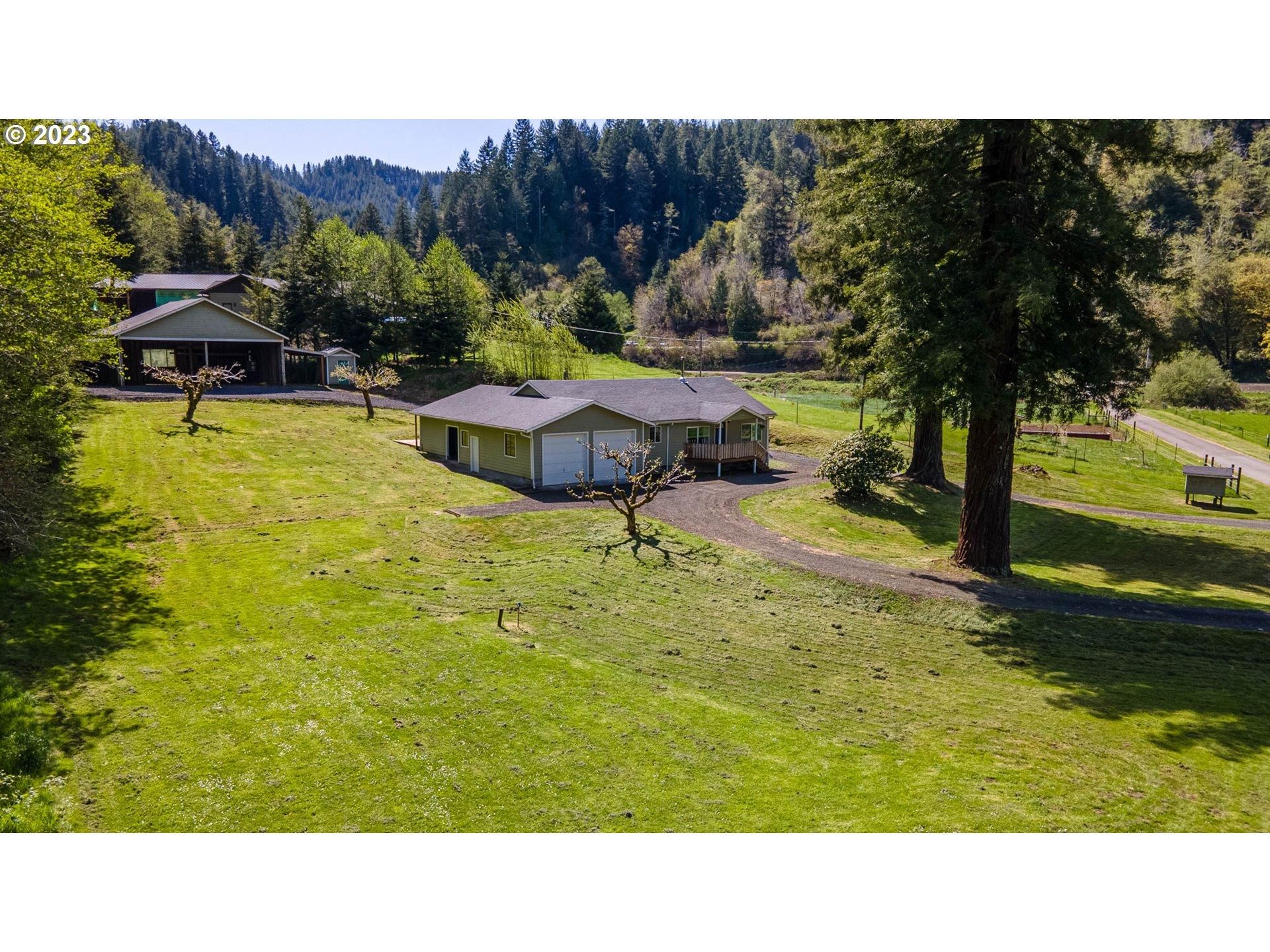 Reedsport, Douglas County, OR Hunting Property, House for sale Property