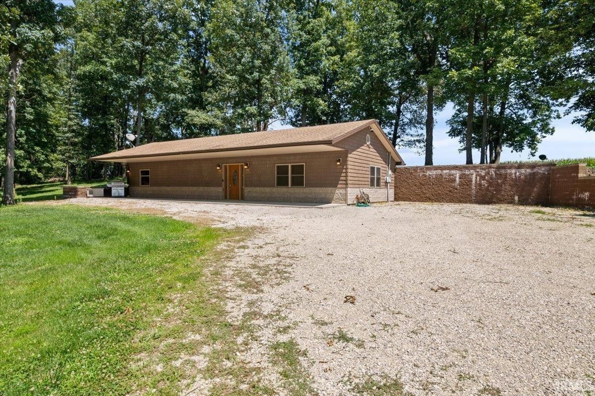 Holland, Dubois County, IN House for sale Property ID 416954997
