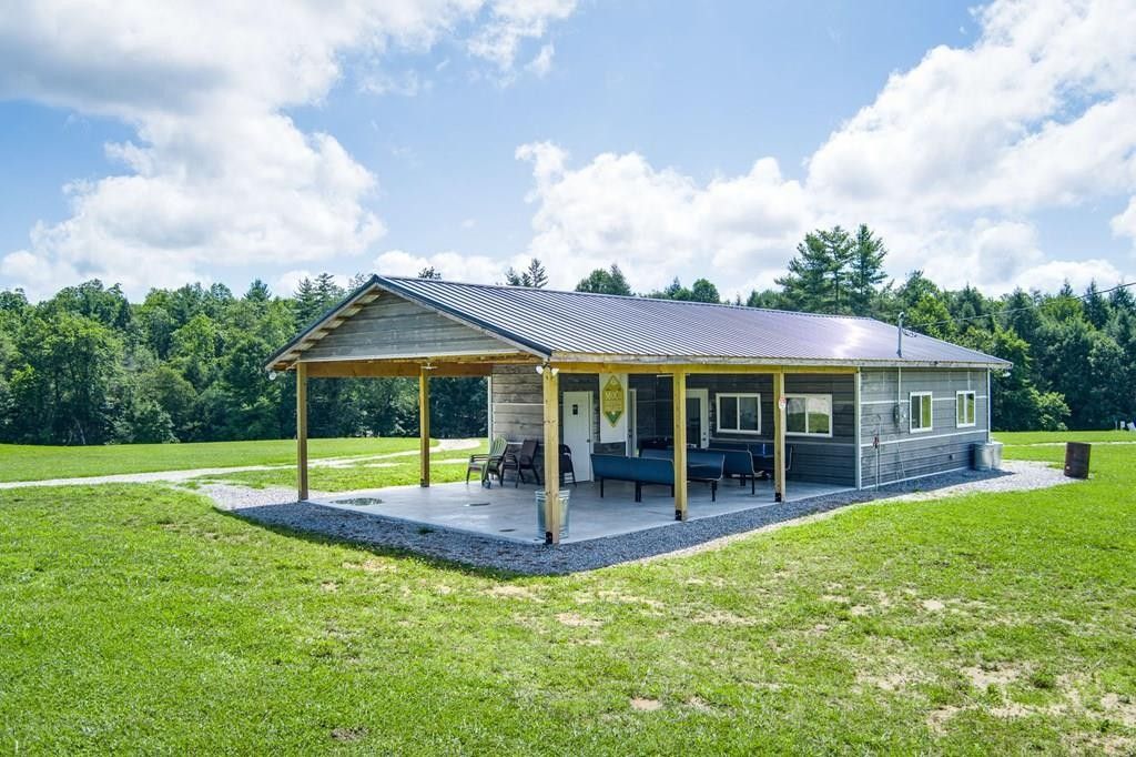 Deer Lodge, County, TN Commercial Property, House for sale