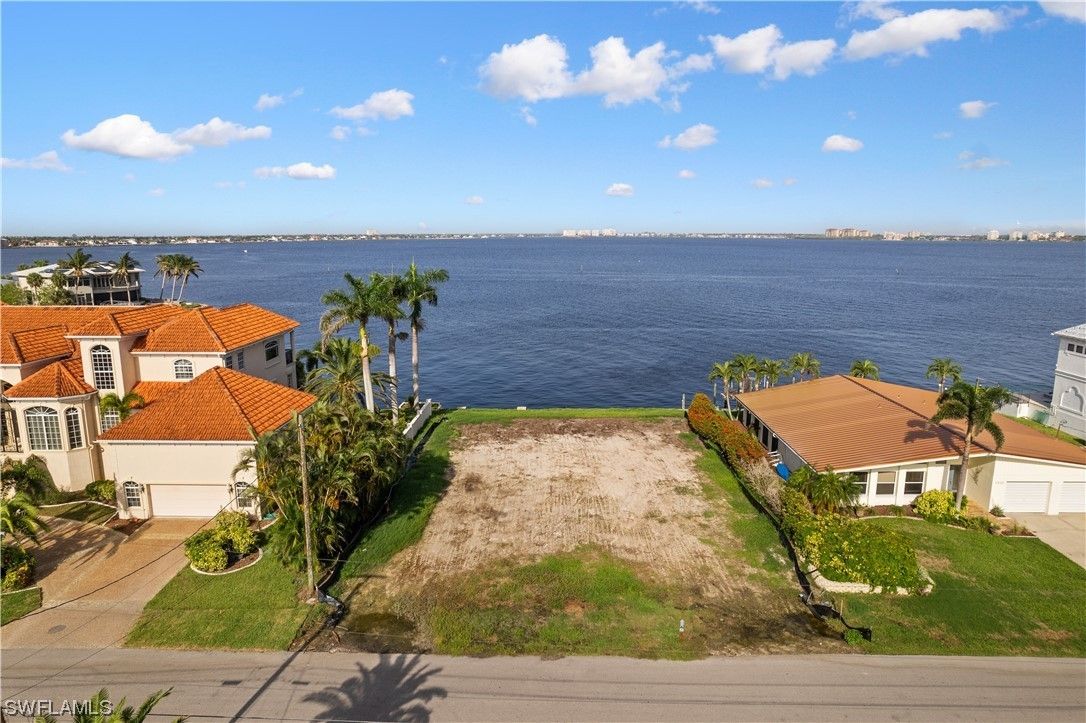 Cape Coral, Lee County, FL Undeveloped Land, Lakefront Property
