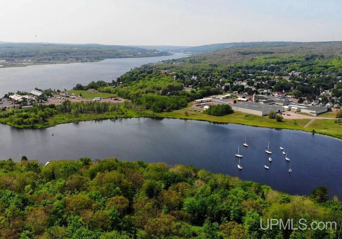Dollar Bay, Houghton County, MI Farms and Ranches for sale Property ID