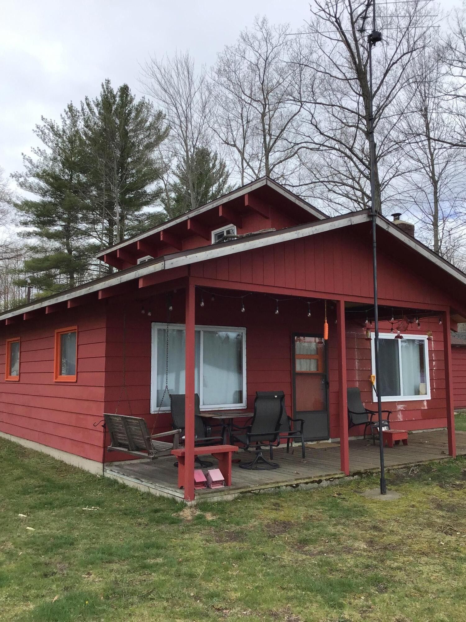 Irons, Lake County, MI Lakefront Property, Waterfront Property, House