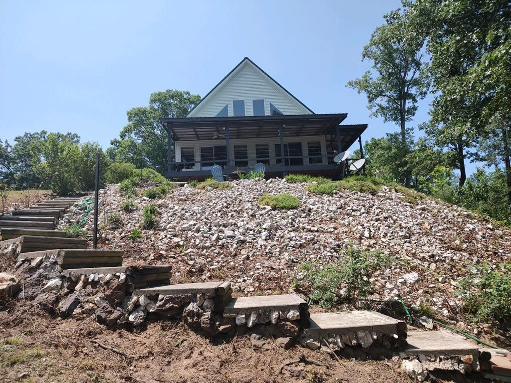 Springville, Henry County, TN Lakefront Property, Waterfront Property, House for sale Property