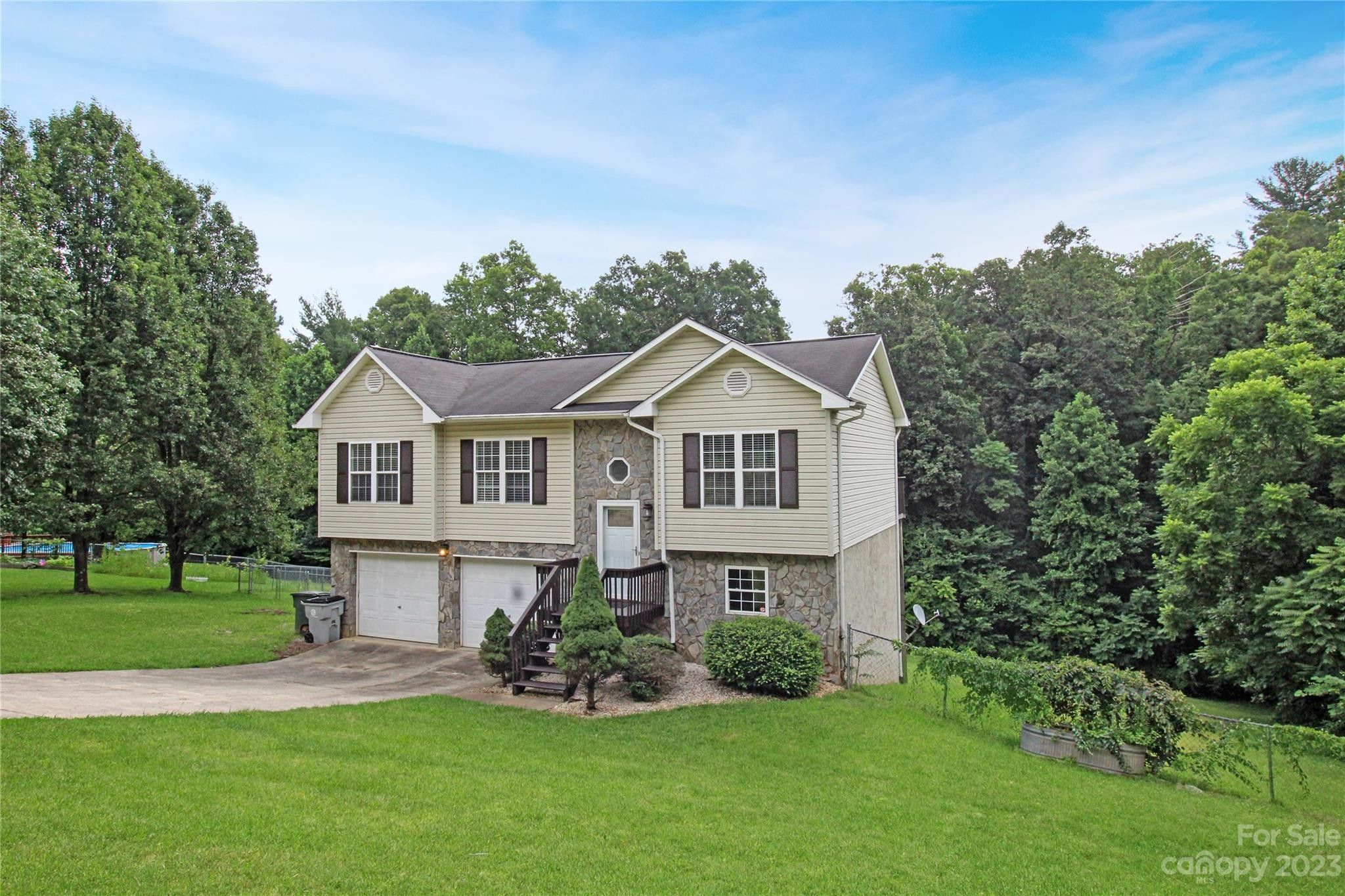 Lenoir, Caldwell County, NC House for sale Property ID 417063365