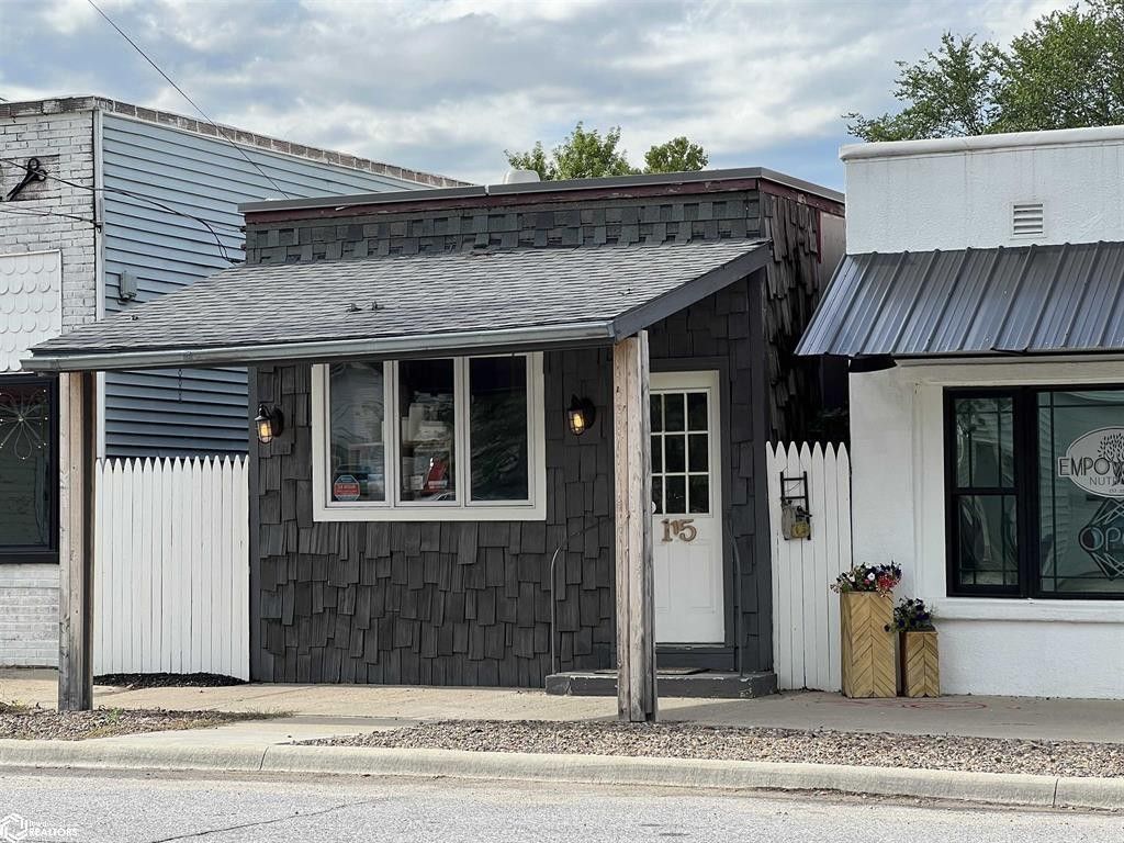 Agency, Wapello County, IA House for sale Property ID 416946332