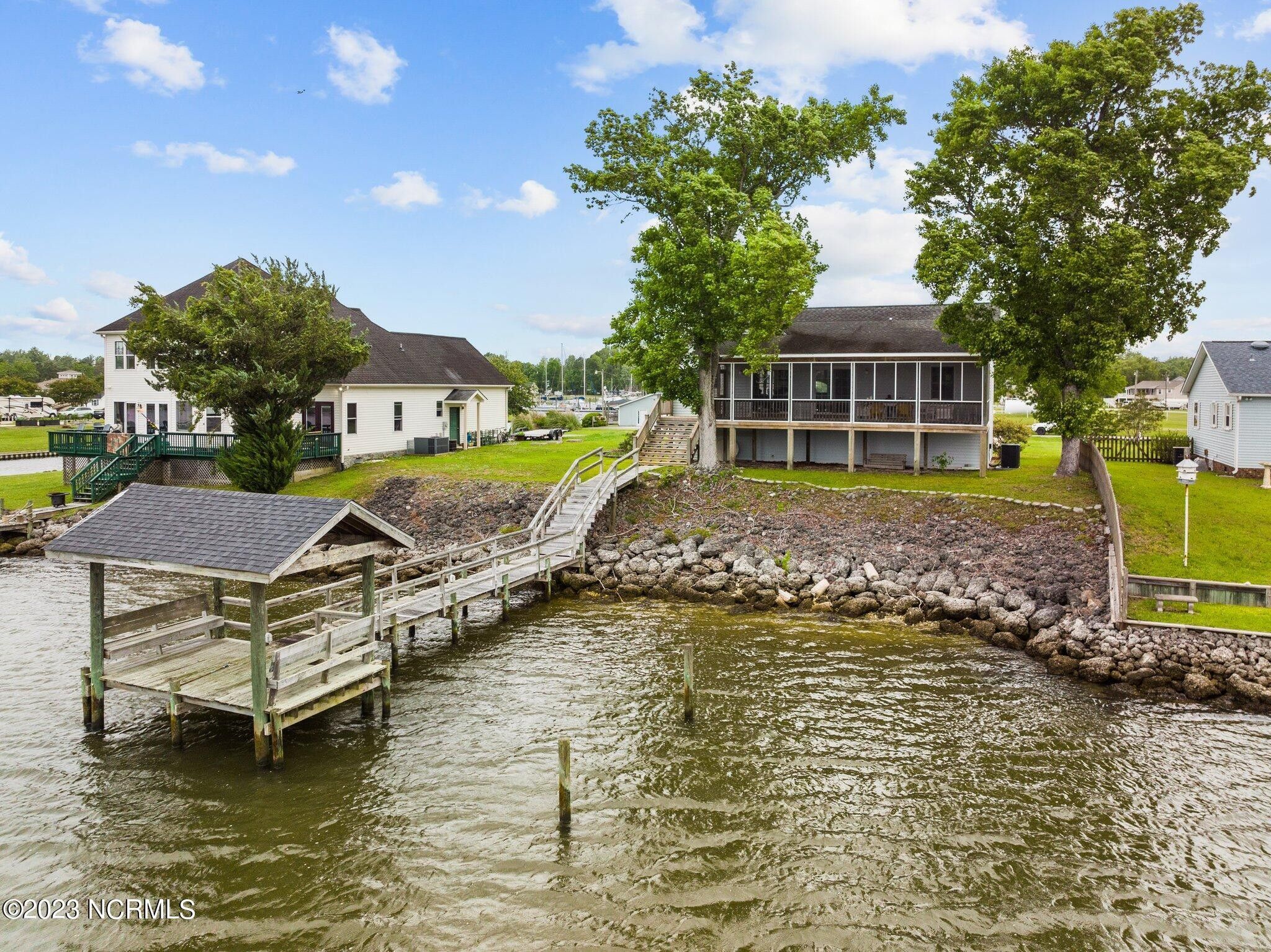 Newport, Carteret County, NC Lakefront Property, Waterfront Property