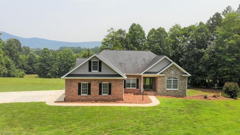 Pinnacle, Stokes County, NC House for sale Property ID 417083879