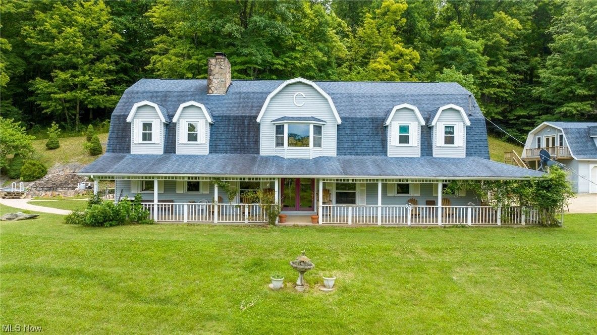 Ravenswood, Jackson County, WV House for sale Property ID 417112368