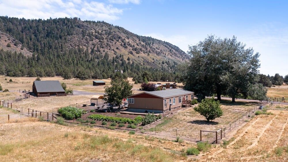 Chiloquin, Klamath County, OR Farms and Ranches, House for sale