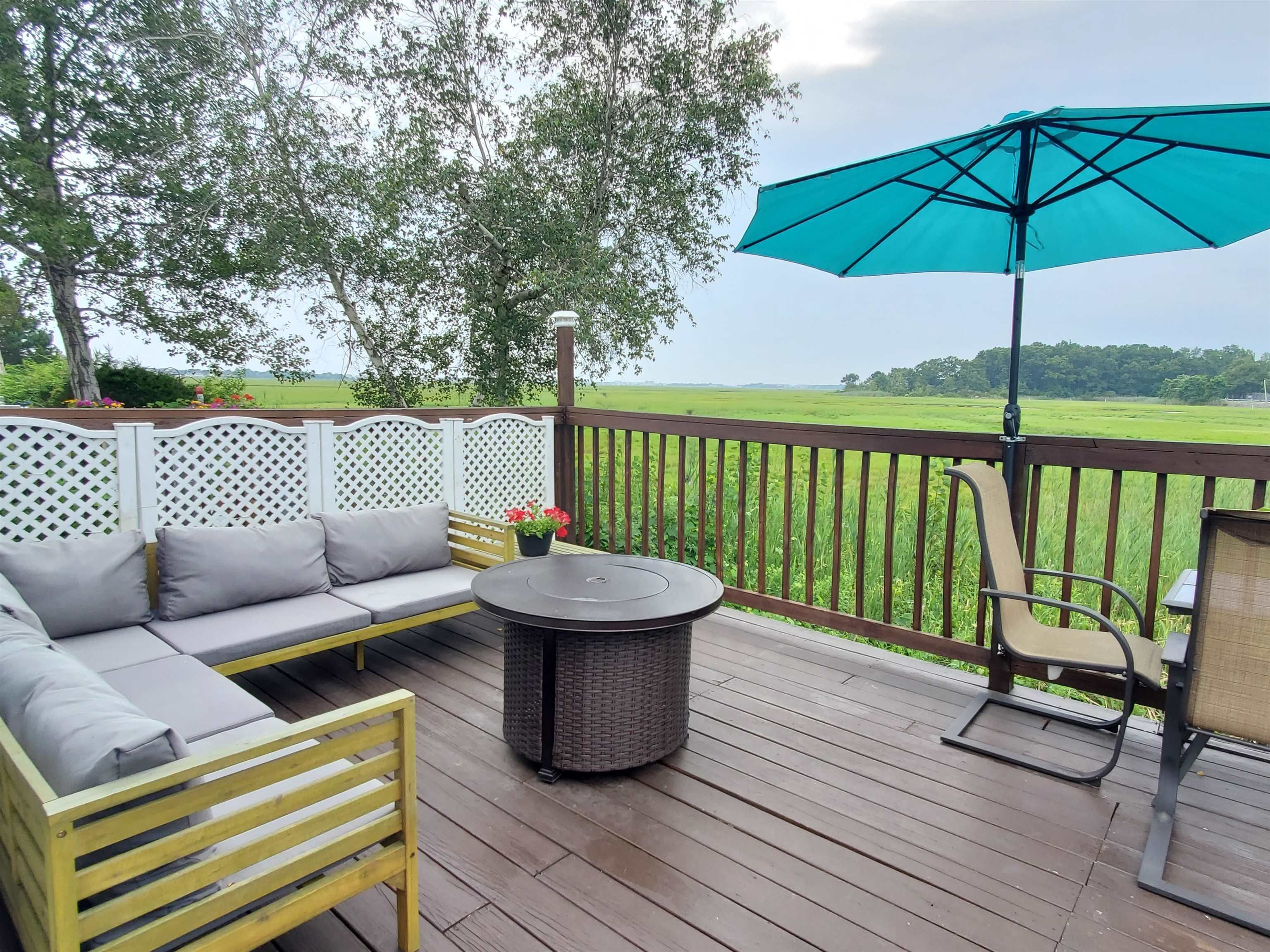 Seabrook, Rockingham County, NH House for sale Property ID 417235803