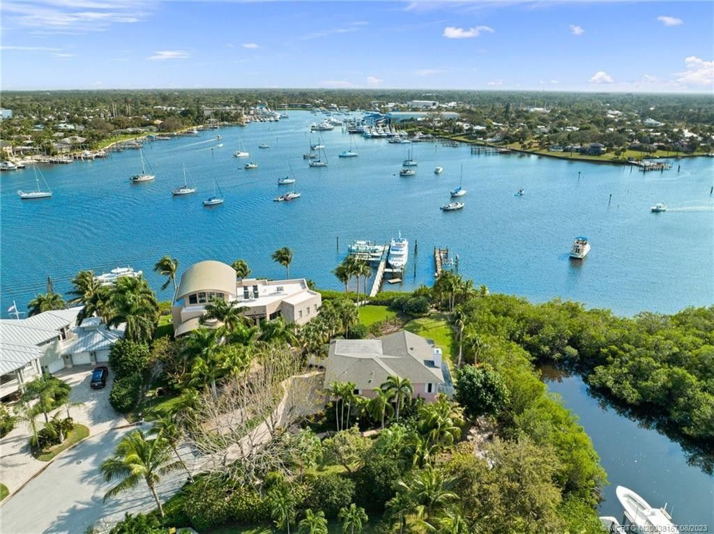 Stuart, Martin County, FL Lakefront Property, Waterfront Property