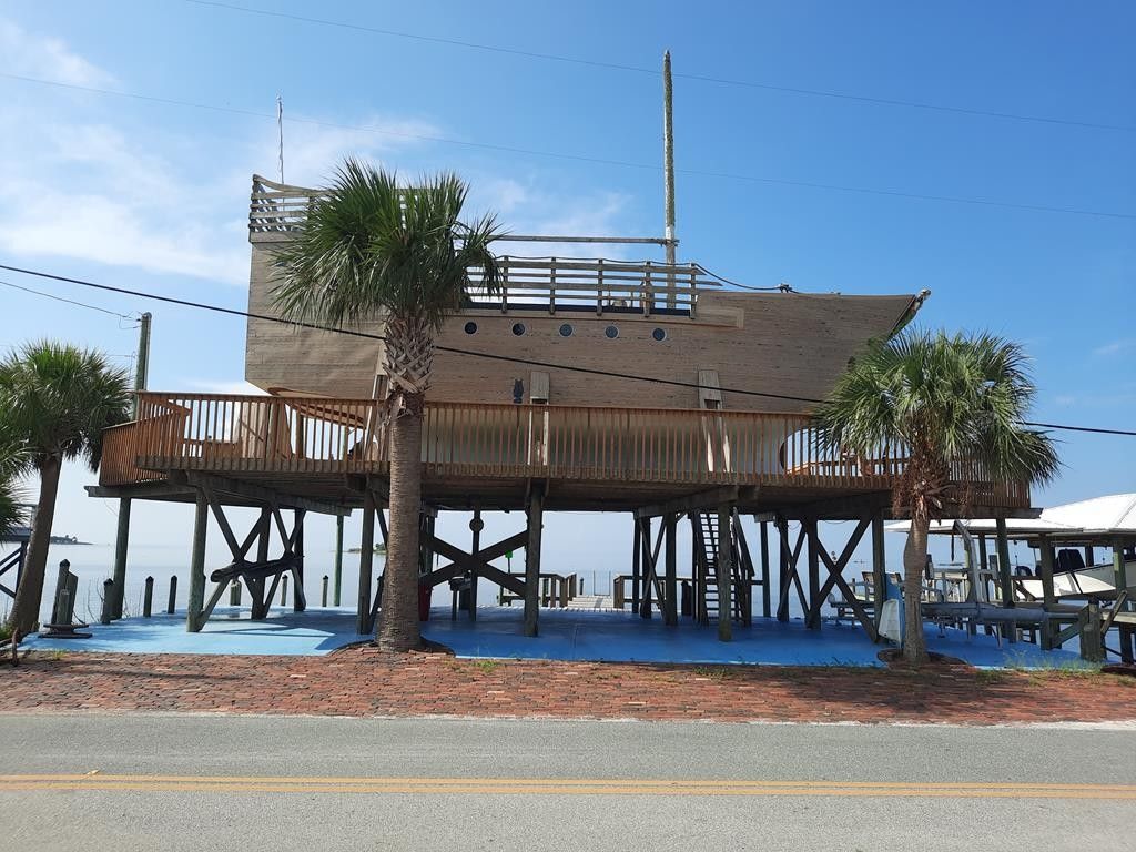 Horseshoe Beach, Dixie County, FL Lakefront Property, Waterfront Property, House for sale