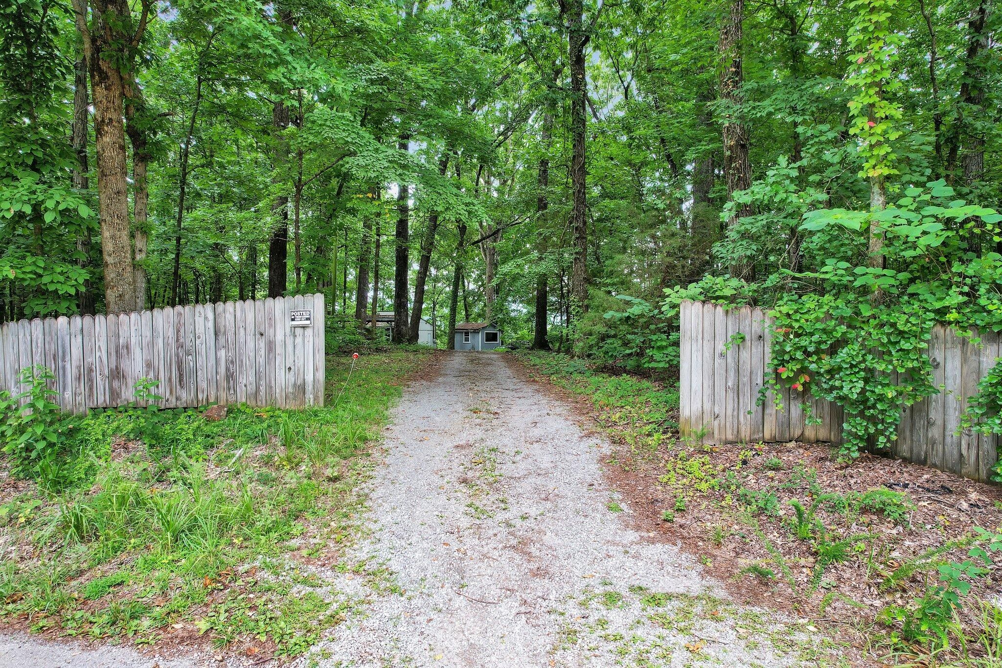 Benton, Polk County, TN Lakefront Property, Waterfront Property, House