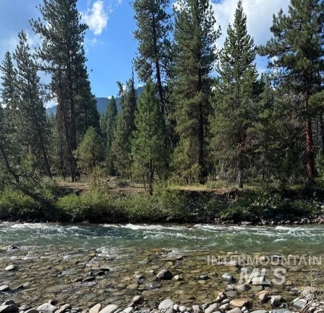 Lowman, Boise County, ID Lakefront Property, Waterfront Property, House