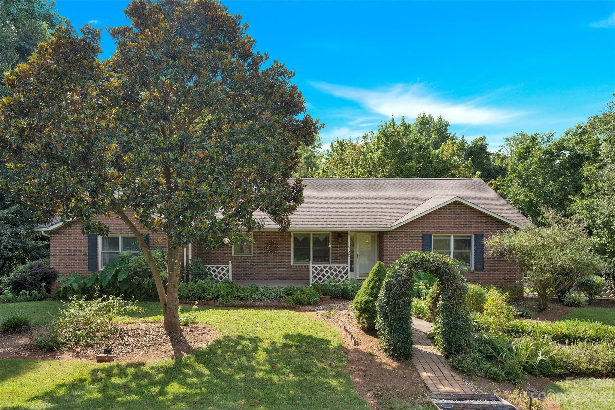 Hickory, Catawba County, NC House for sale Property ID 417345538