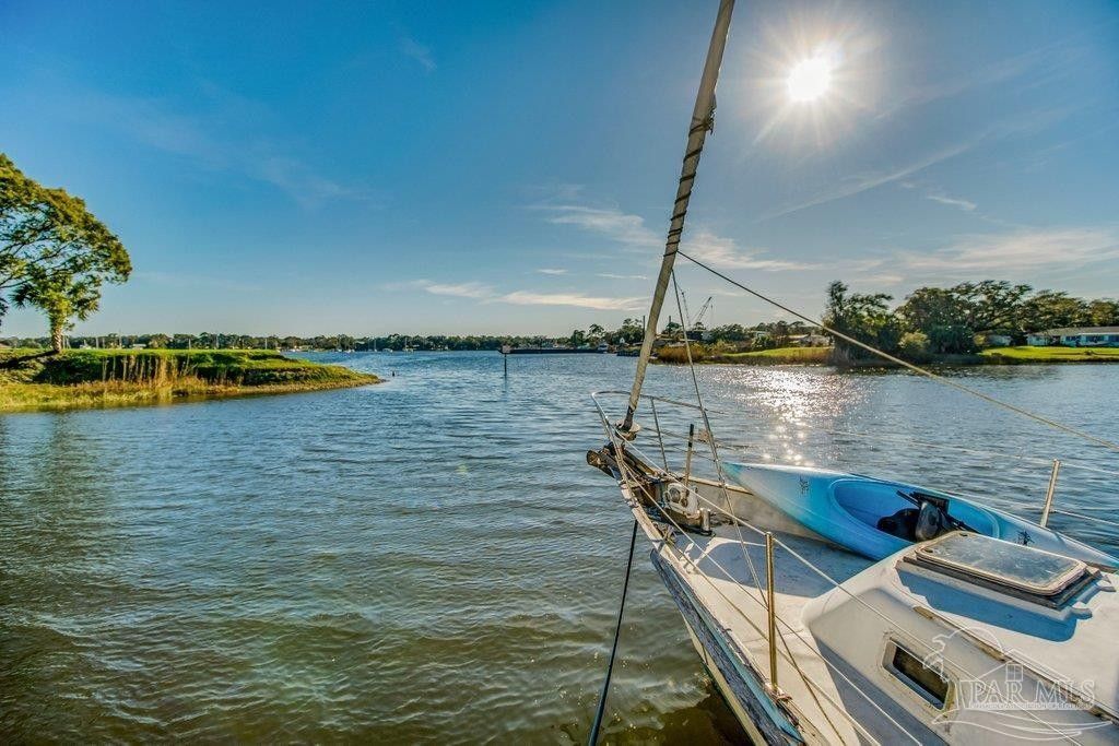 Pensacola, Escambia County, FL Lakefront Property, Waterfront Property