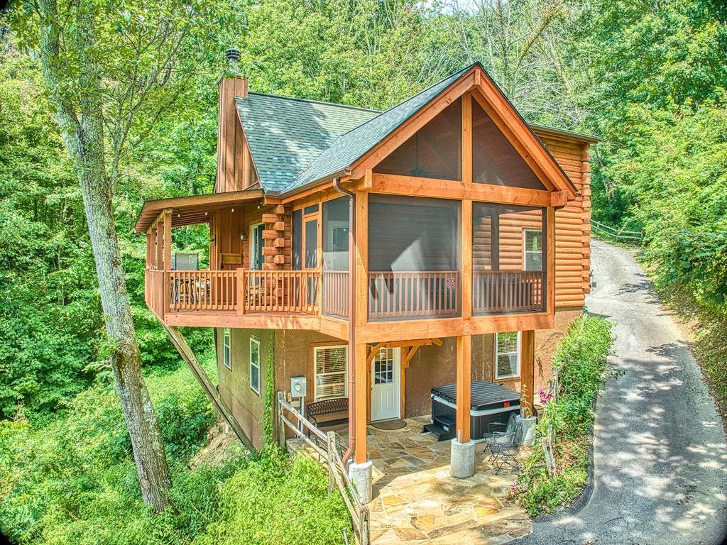 Maggie Valley, Haywood County, NC House for sale Property ID 417388280