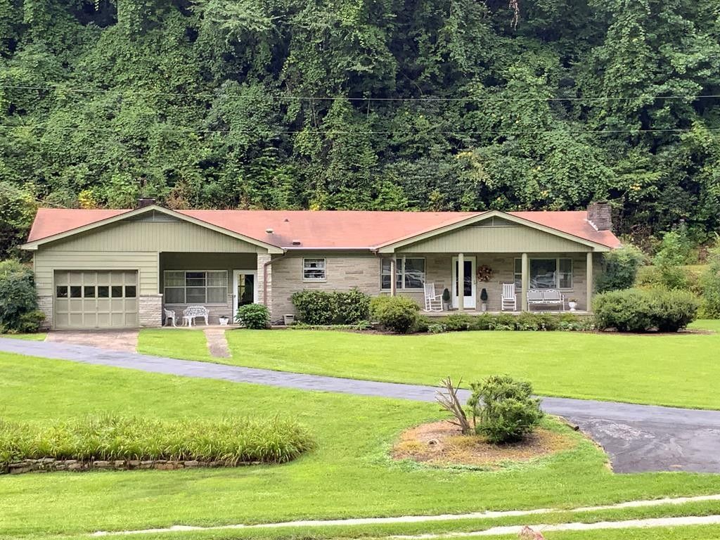 Almond, Graham County, NC House for sale Property ID 417393180 LandWatch