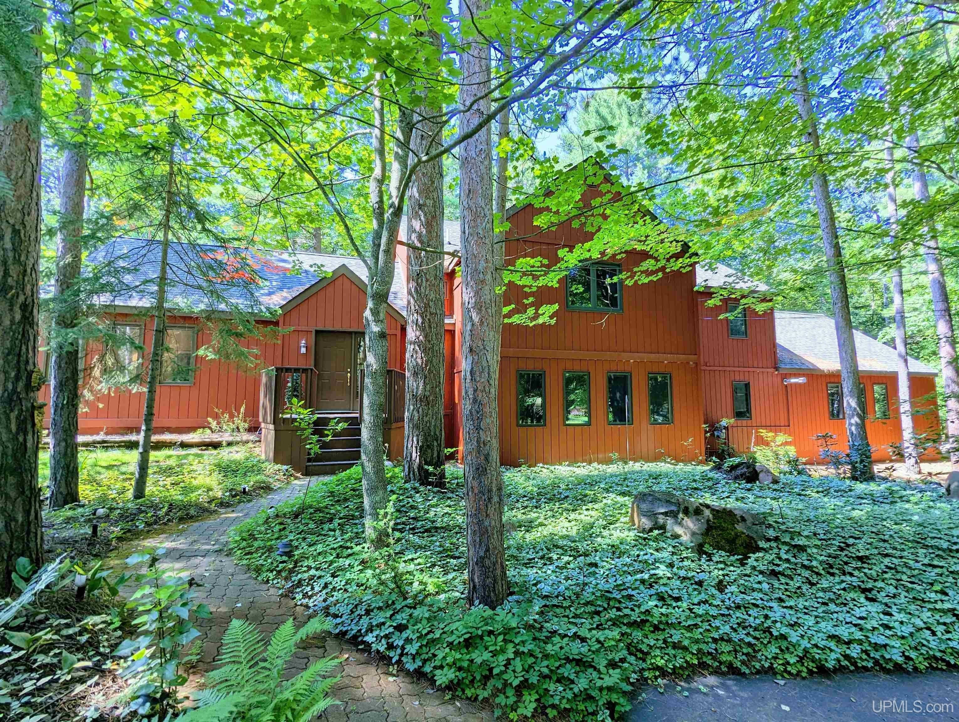 Marquette, Marquette County, MI Lakefront Property, Waterfront Property