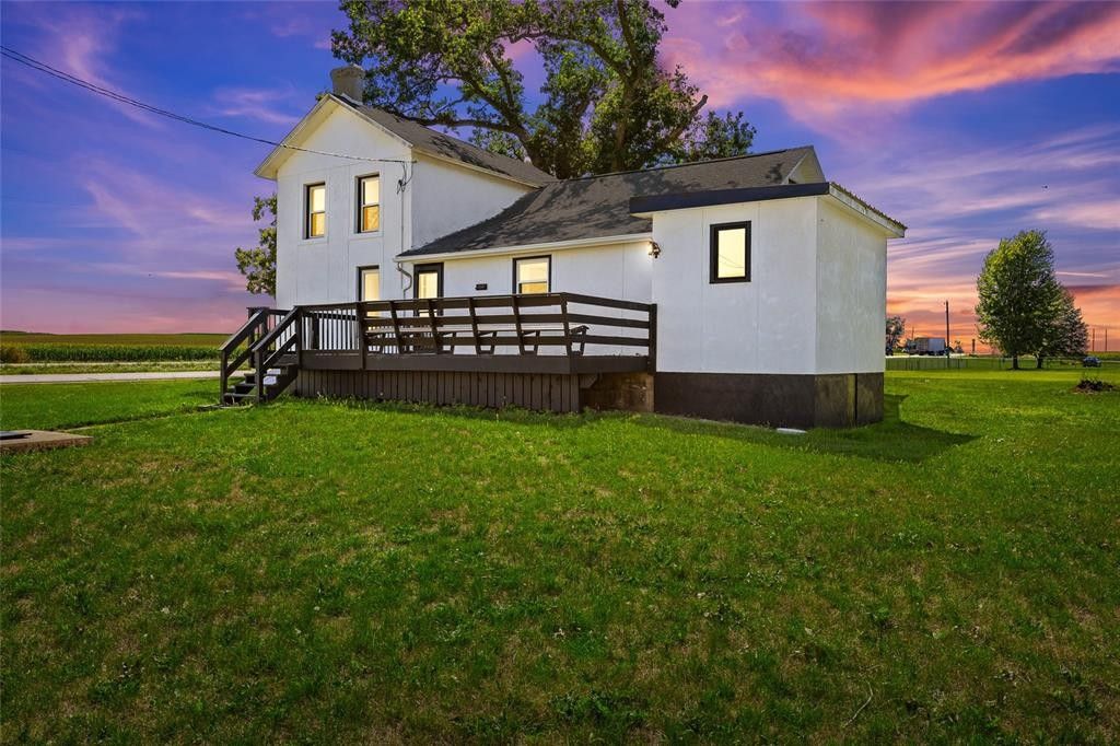 Marion, Linn County, IA Lakefront Property, Waterfront Property, House