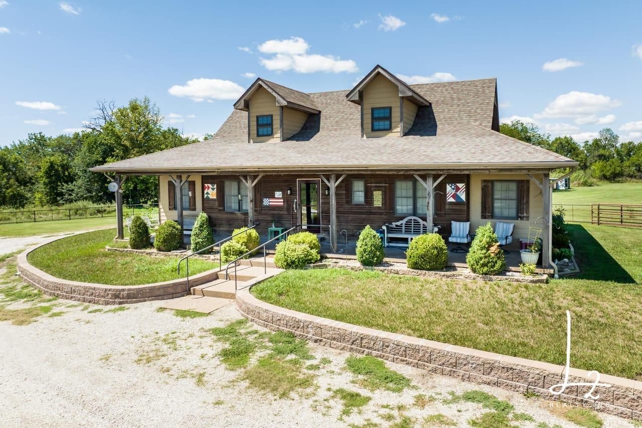 Humboldt, Allen County, KS House for sale Property ID 417418820