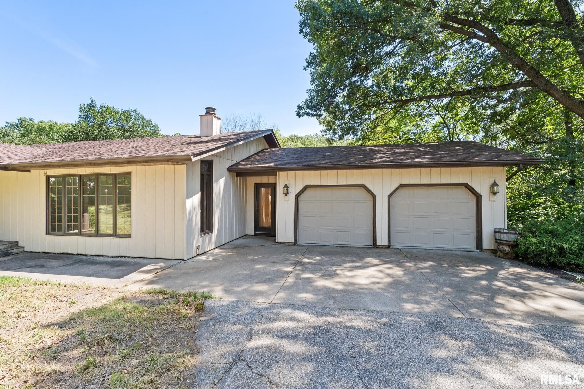 Blue Grass, Scott County, IA House for sale Property ID 417428820