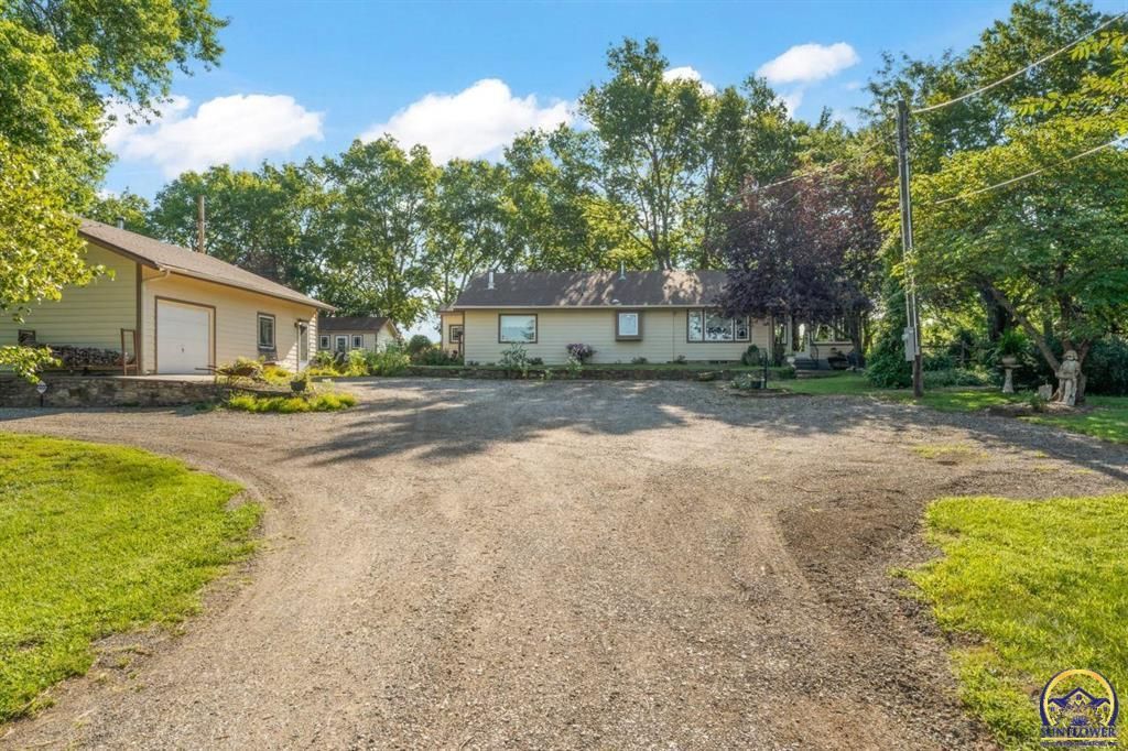 Grantville, Jefferson County, KS Farms and Ranches, House for sale