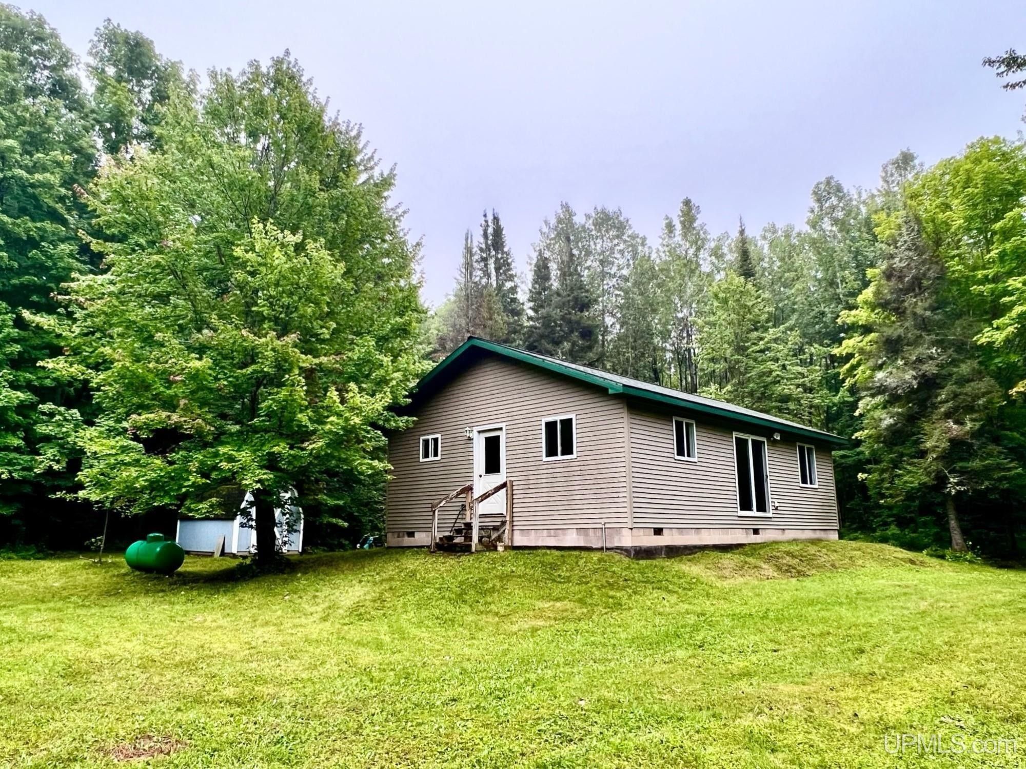 Sagola, Dickinson County, MI House for sale Property ID 417445205
