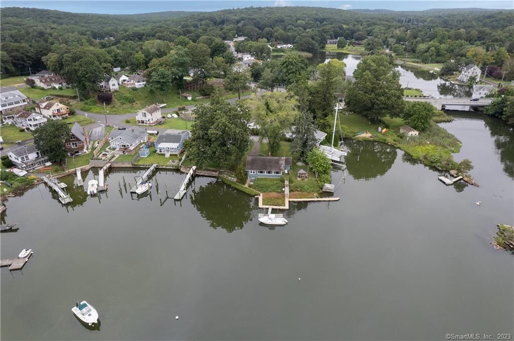 East Lyme, New London County, CT Lakefront Property, Waterfront