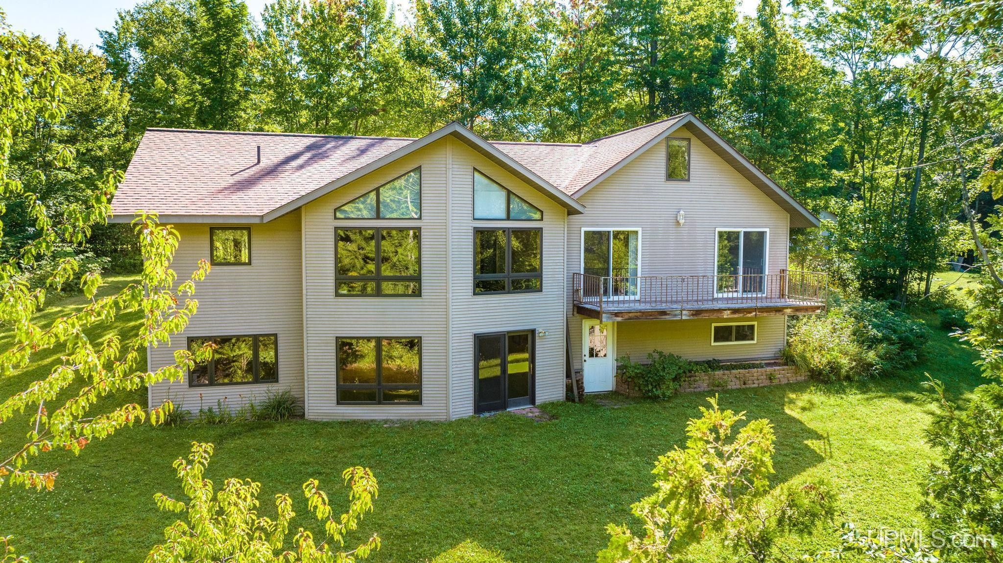 L'Anse, Baraga County, MI Lakefront Property, Waterfront Property