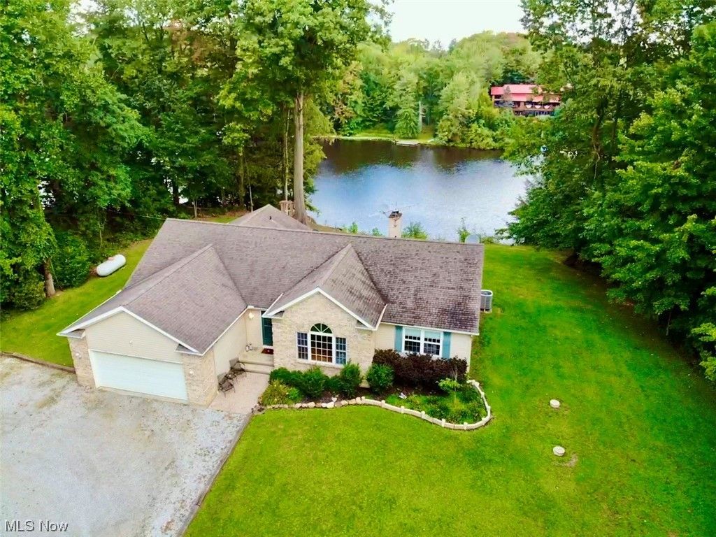 Montville, Geauga County, OH Lakefront Property, Waterfront Property