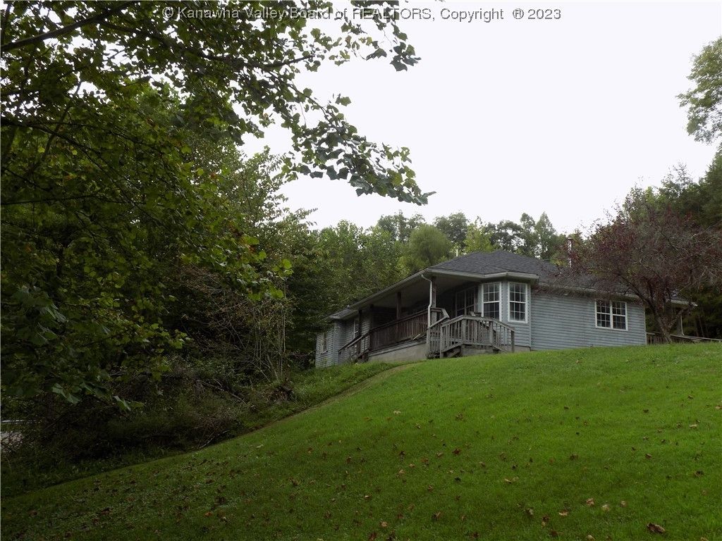 Clendenin, Roane County, WV House for sale Property ID 417523873