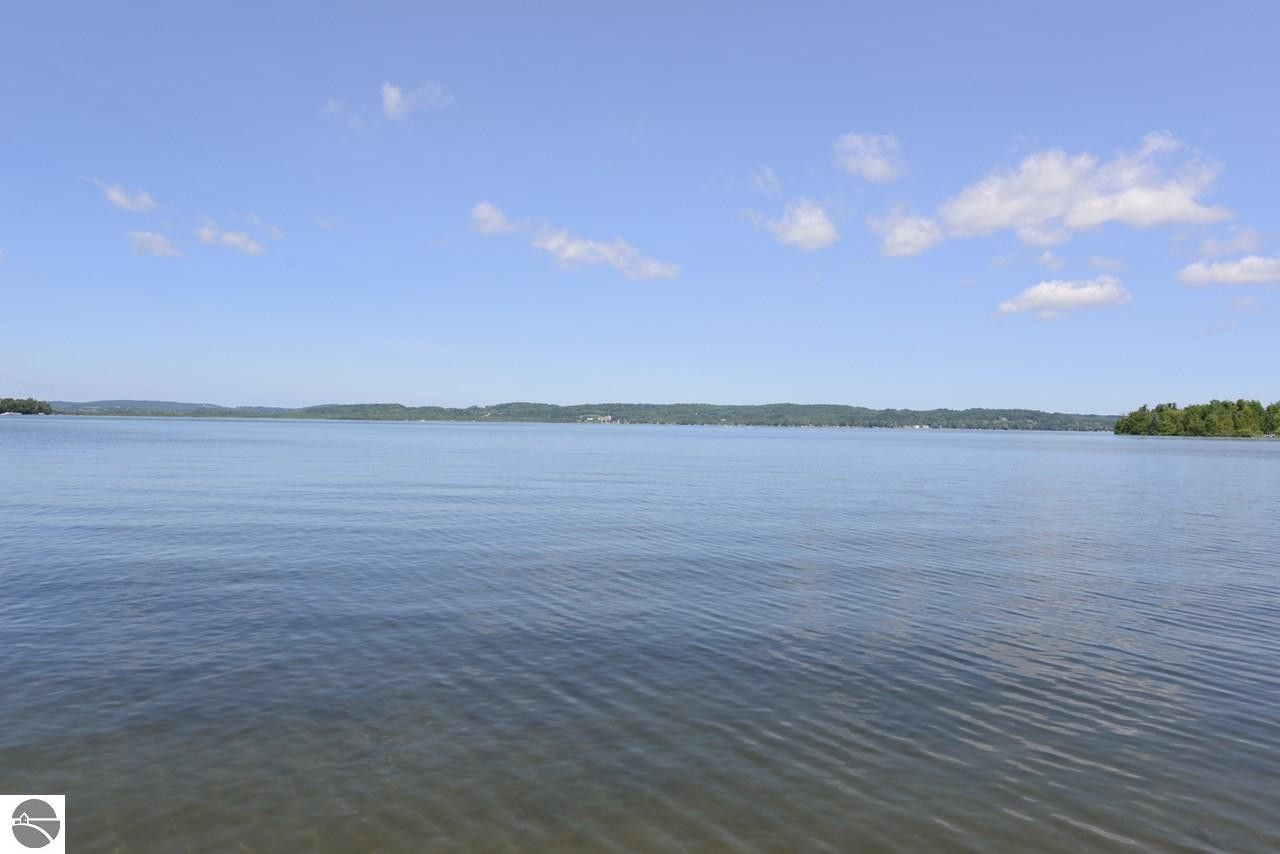 Traverse City, Leelanau County, MI Undeveloped Land, Lakefront Property