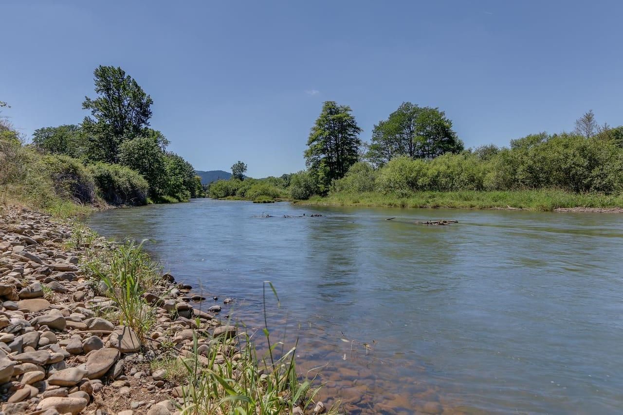 Cottage Grove, Lane County, OR Recreational Property, Riverfront