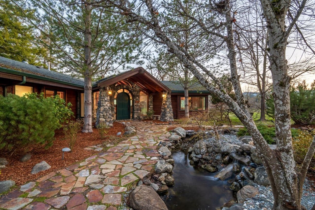 Grants Pass, Josephine County, OR Farms and Ranches, House for sale