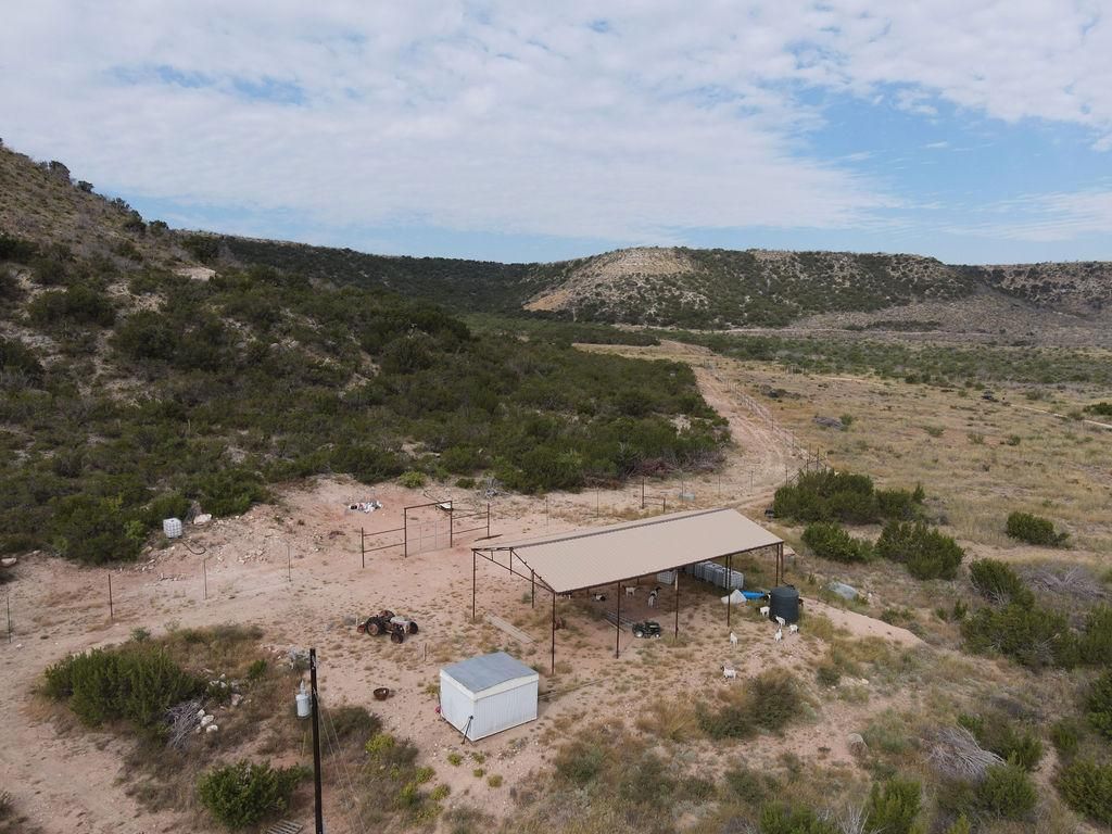 242 acres in Robert Lee, TX, 76945 MLS LL115392A LandWatch
