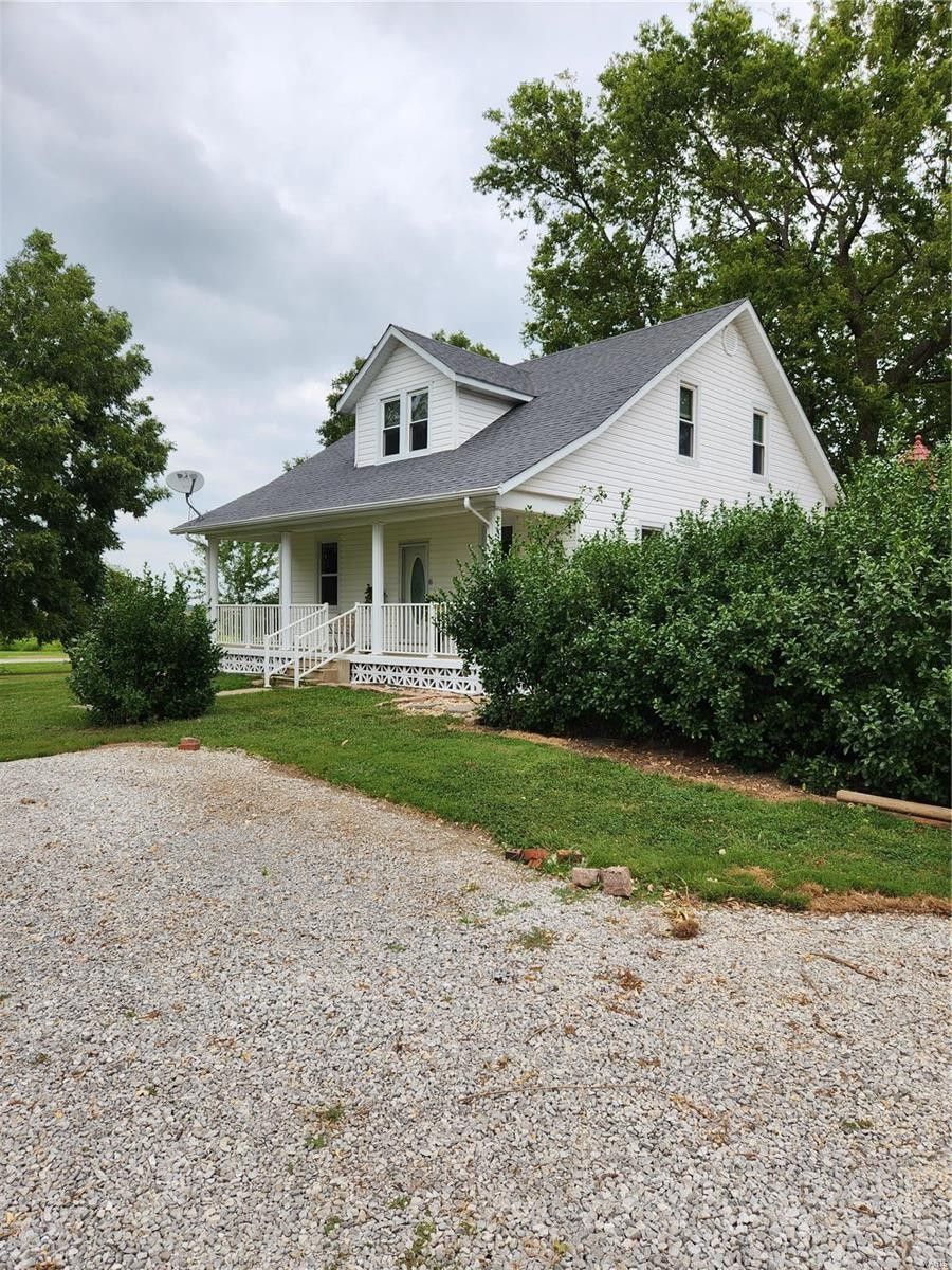Breese, Clinton County, IL House for sale Property ID 417628228