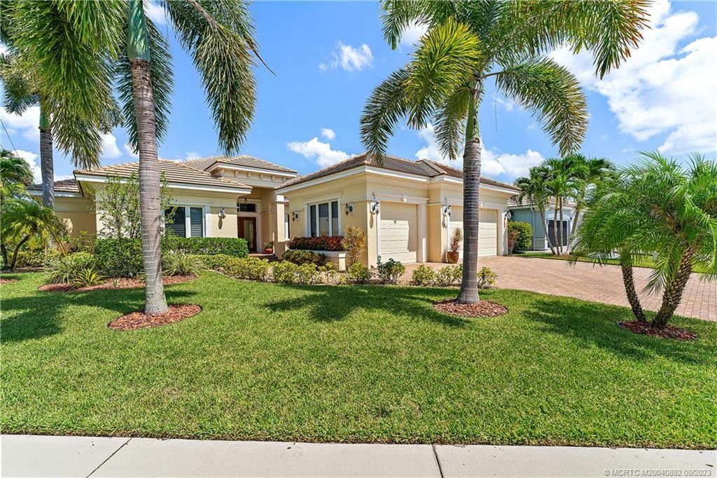 Stuart, Martin County, FL Lakefront Property, Waterfront Property