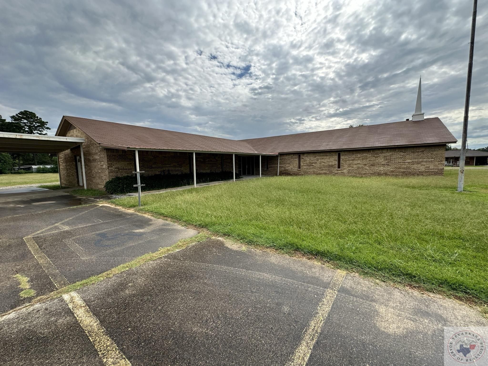 Hooks, Bowie County, TX Commercial Property, House for sale Property ID