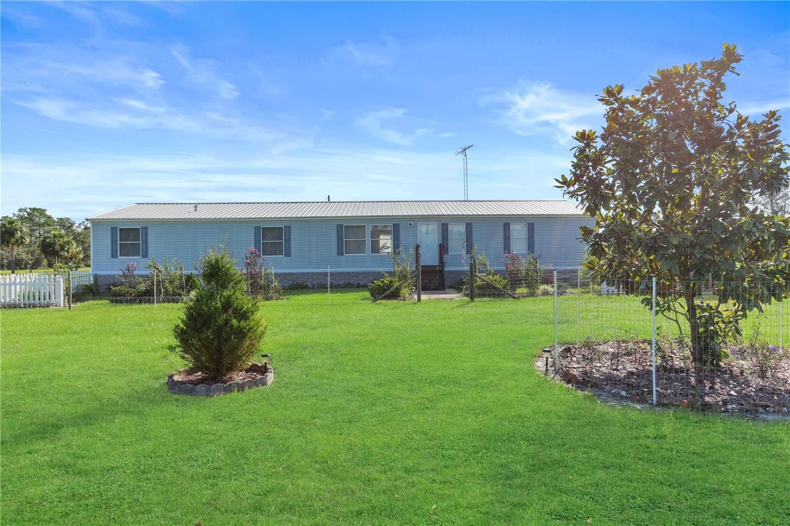 Cedar Key, Levy County, FL Lakefront Property, Waterfront Property, House for sale Property ID