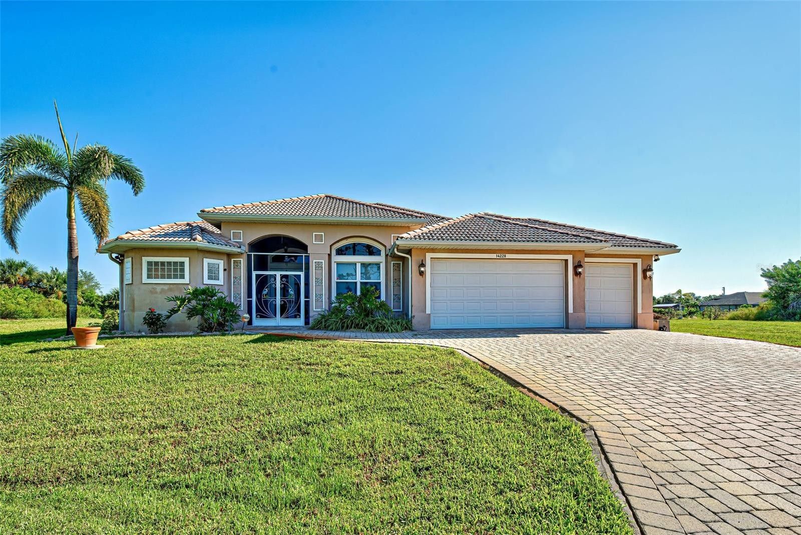 Port Charlotte, Charlotte County, FL Lakefront Property, Waterfront