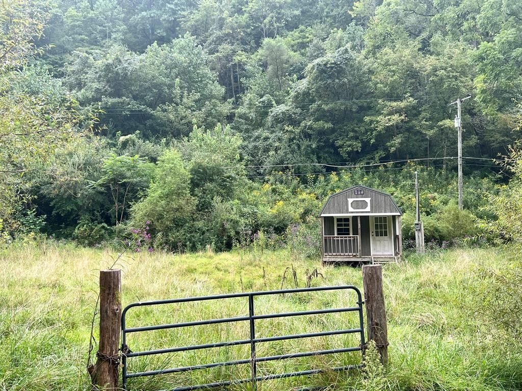 Prestonsburg, Floyd County, KY Undeveloped Land for sale Property ID